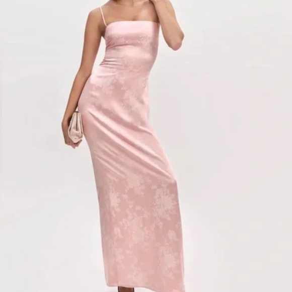 Reformation Frankie Dress In Powder Pink, brand new, without tags, no flaws. - Picture 3 of 9